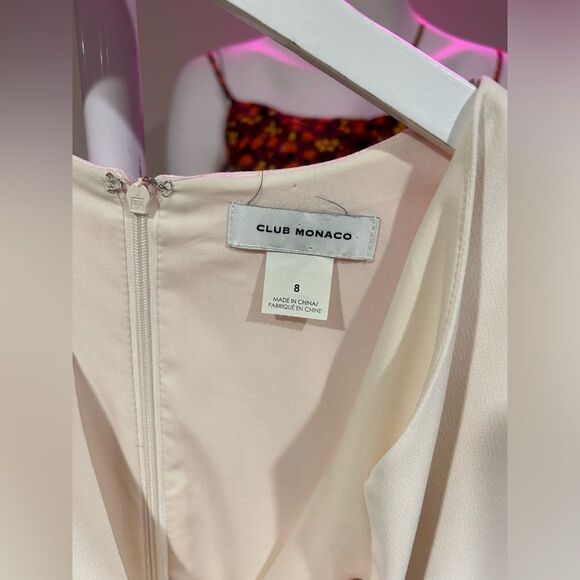 Club Monaco Women's Short Sleeve Zip Neck Beige Cream Polyester Jumpsuit EUC - Picture 8 of 9